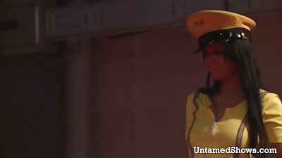 Adolescent face o muie de la fund la gură după anal