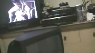 O blondă minunată este analizată și căscată în scena gonzo