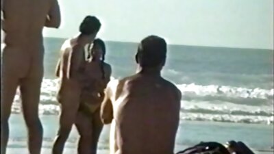 Prietena fierbinte este futută în cur pentru prima dată